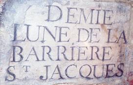 Sous l'ancienne place en demie-lune de la barrière Saint-Jacques