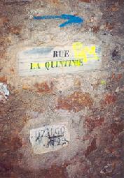 Indication de rue et de nivellement