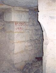 Détail d'un pilier à brad érigé en 1789 sous Guillaumot